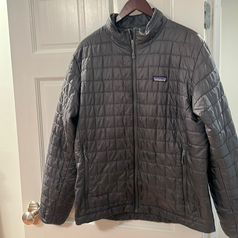 Patagonia - men’s lightweight puffer jacket